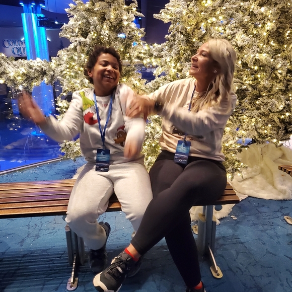 Meet your Posher, Evelyn - Picture 3 of 4